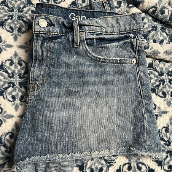 GAP Pants - GAP shorts Sz 29